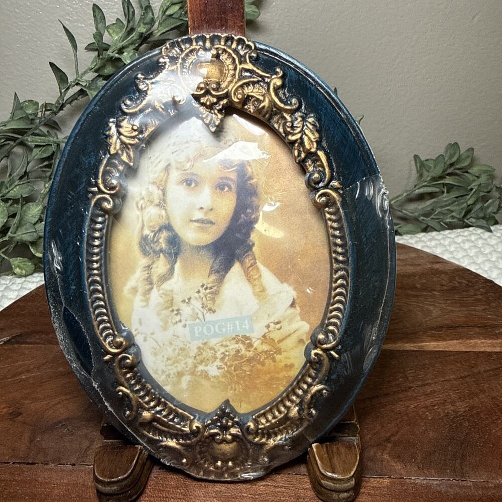 Ornate Oval Wood Composite Picture Frame Navy Gold 4.5 x 3.25 Photo NOS